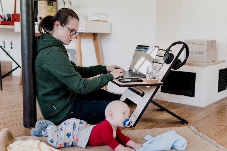 Figure 4: Secure, flexible working from anywhere, QUIC focuses on those users' needs (Photo by Standsome Worklifestyle on Unsplash